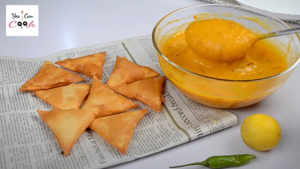 Street Style Samosa and Chatni